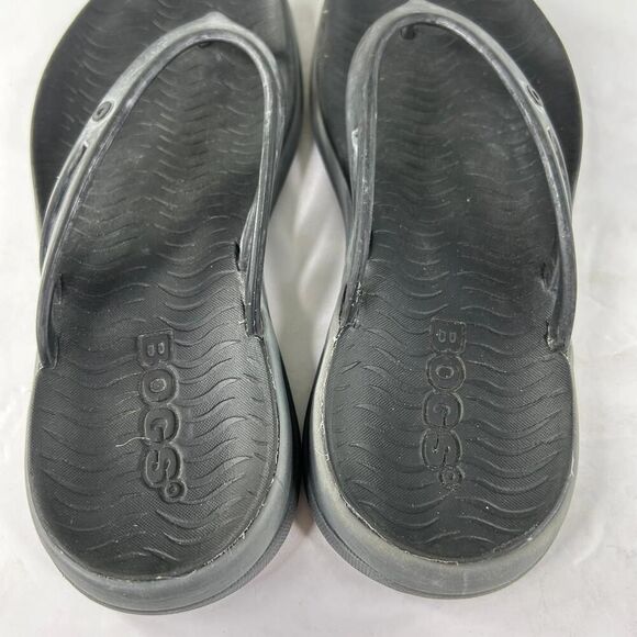 Bogs Women's Flip-Flops US 7 Black Summer Beach Thong Sandals - Picture 10 of 10